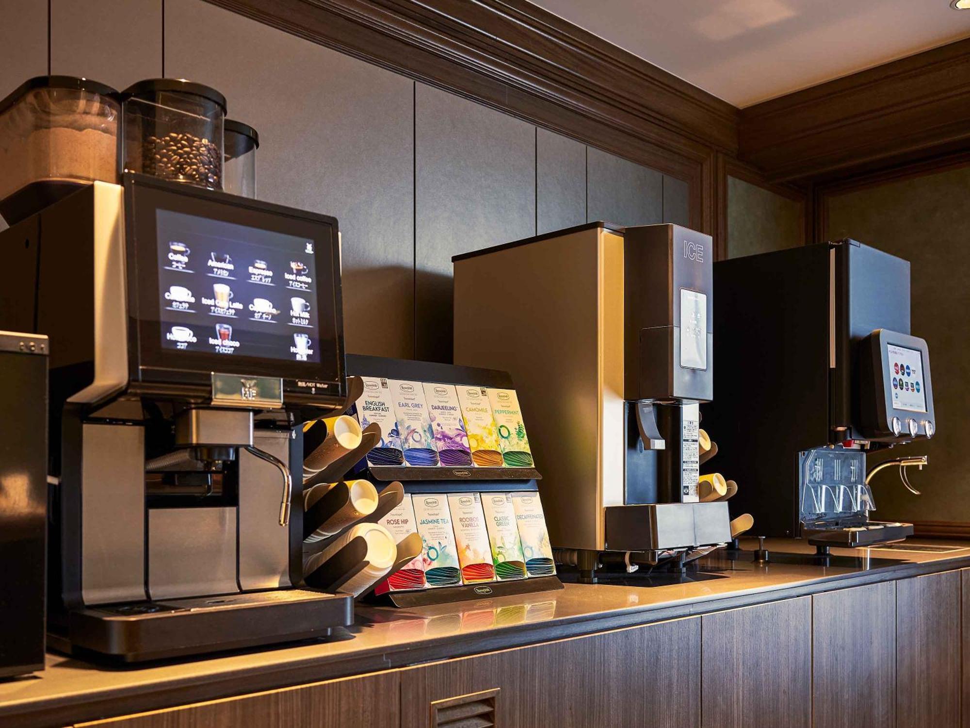 Nagoya Kanko Hotel Zewnętrze zdjęcie A coffee machine